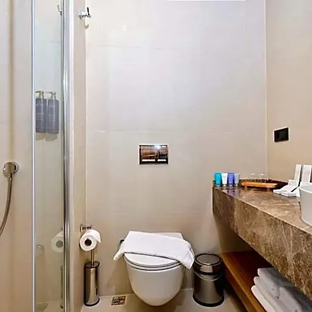 Otel Venzi Ayayorgi-adult Only 15 Ciftlikkoyu